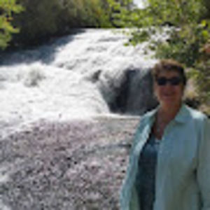 Meet your Posher, Beth